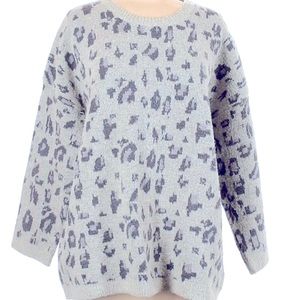 Easel Los Angeles gray Leopard Print crew neck Sweater size small